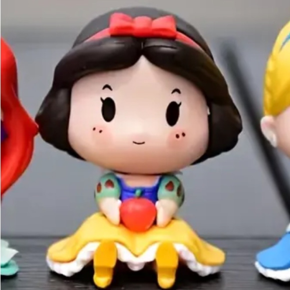 🌟Pick Any 2/$14 Sale Snow White Figurine